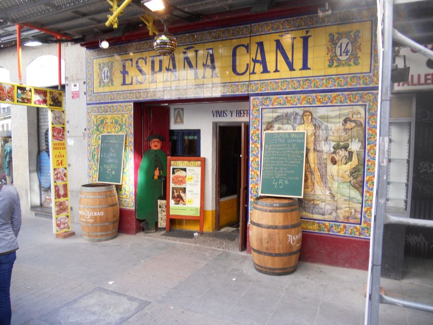 2.5-Hour Evening Tapas Tour through Madrid - Stop one: learning how tapas works