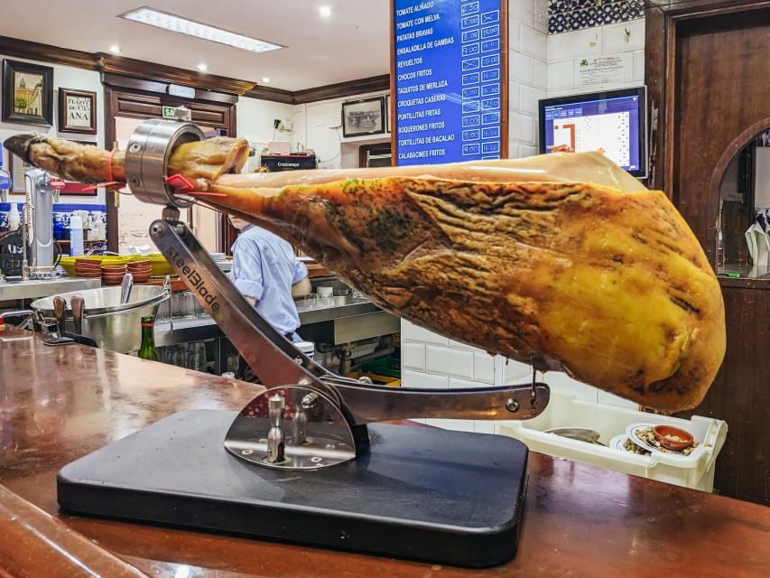 3-Hour Tapas Tour in Triana, Sevilla's Vibrant Neighborhood - Should you book the 3-hour Triana tapas tour?
