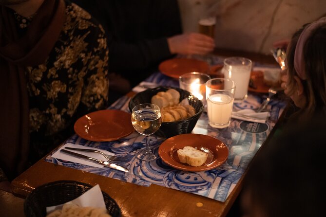A True Taste of Lisbon: Portuguese Tapas, Wine & Surprise Drink - The second tasting and the question of several venues