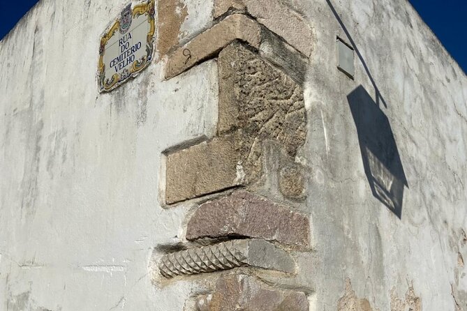 Albufeira History Walking Tour with Wine and Tapas - The taberna stop with wine and petiscos