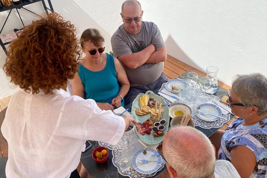 Albufeira/Porches/Vilamoura: Wine Tasting with Tapas & Music - Is $68 good value?