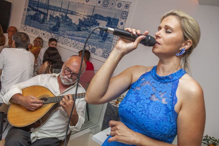 Algarve: Fado Night with 6- Course Algarvian Tapas Dishes - Key points to know