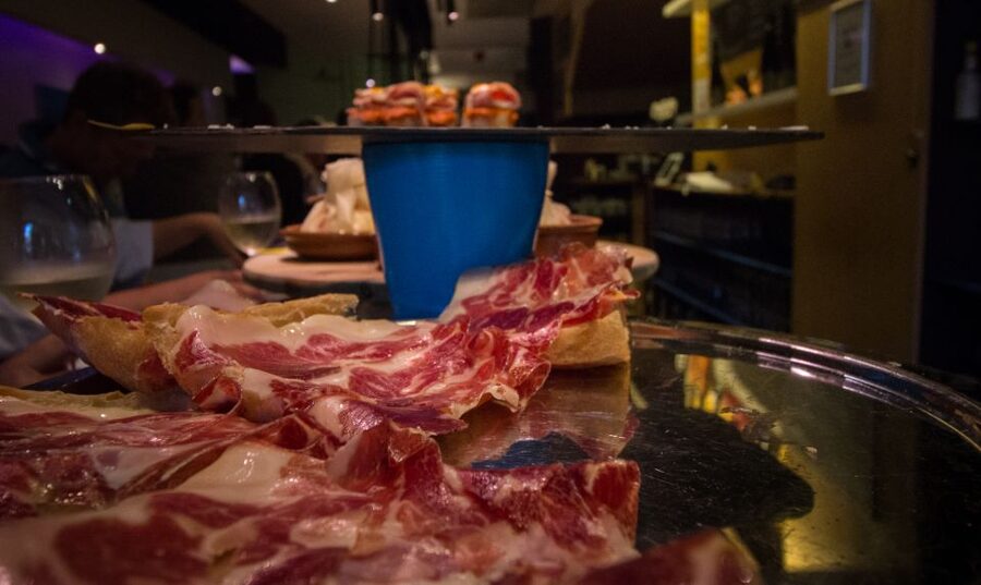 Alicante: Central Market Guided Food Tour with Tapas Bars - Timing, walking, and the end at Rambla de Méndez Núñez