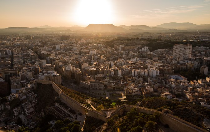 Alicante: Evening Tapas Tour - The first 15-minute walk: food with a sense of place