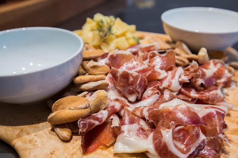 Alicante: Evening Tapas Tour - Who should book this Alicante evening?