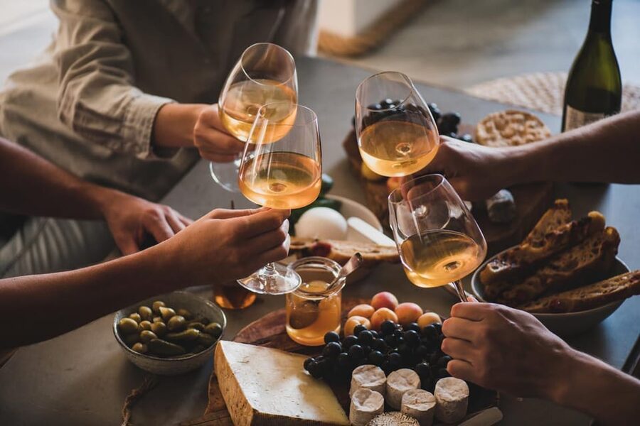 Alicante: Food Walking Tour with Wine Tasting and Tapas - Key points at a glance