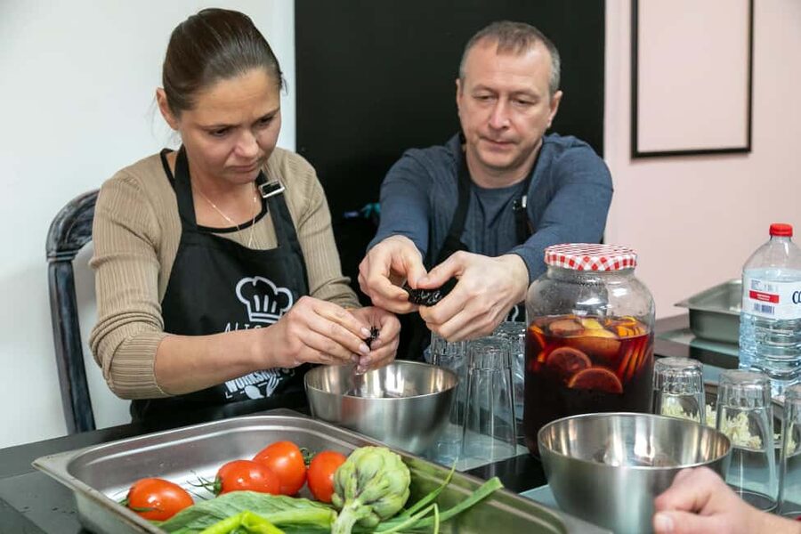 Alicante: Paella & Sangria Class with Tapas and Market Visit - Key points to know before booking