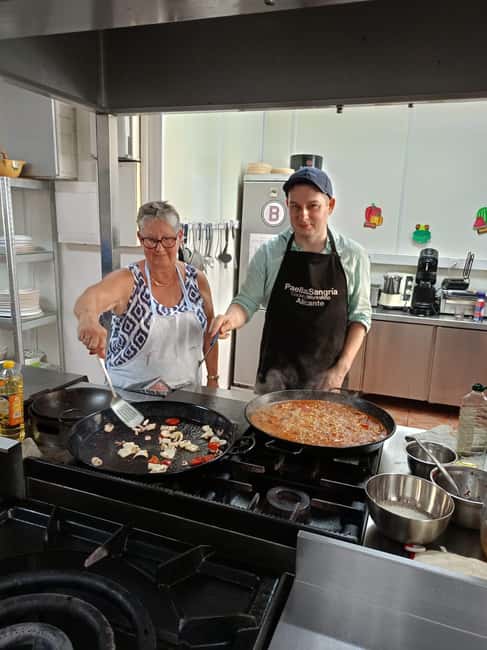 Alicante: Paella & Sangria Class with Tapas and Market Visit - Timing, comfort, and group size