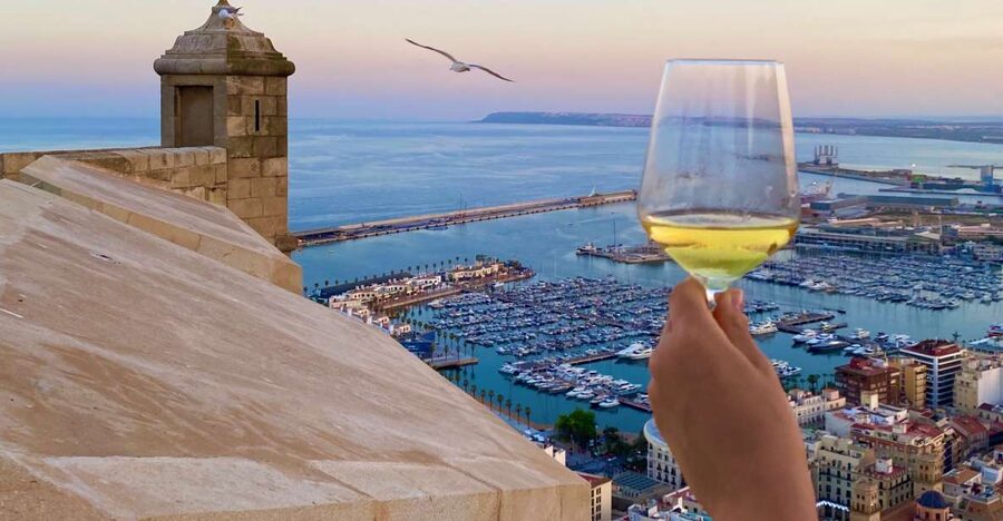 Alicante: Santa Bárbara Castle Wine Tasting & Tapas - Reaching Baluarte de la Contramina