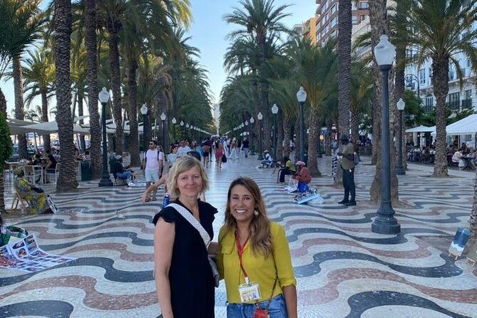 Alicante Tour: Full City, Castle, Market & Tapas Experience - Taking the elevator to Santa Bárbara Castle