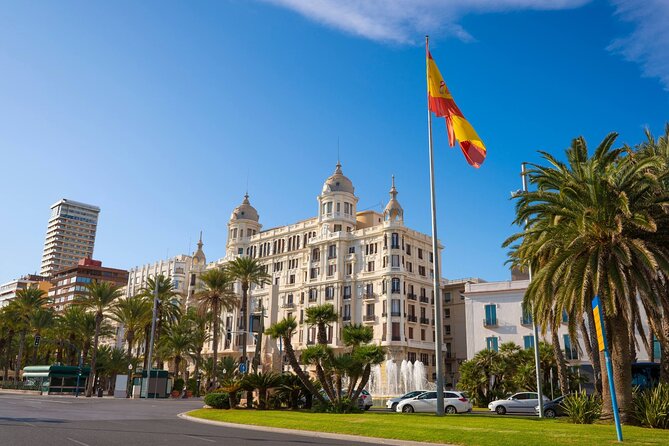 Alicante Tour: Full City, Castle, Market & Tapas Experience - Flower-filled lanes in Barrio Santa Cruz