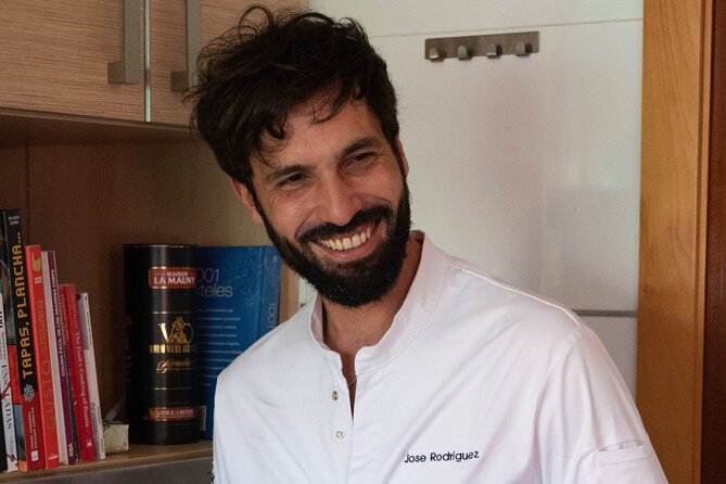Any Day is Sunday: Paella Cooking Class with Tapas and Sangria - A Sunday meal recreated in central Valencia