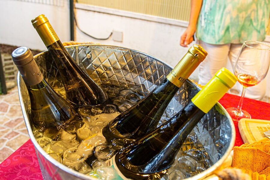 Azores: Volcanic Wine and Tapas Tasting Party - A four-hour gathering, not a rushed tasting