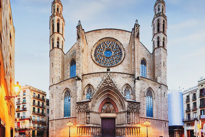 Bar Crawl in Barcelona with Spanish Wines, Vermut, Cold Beer and Tapas - Starting near central Barcelona