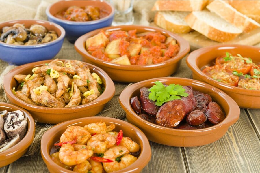 Barcelona: 3-Hour Bike Tour with Spanish Tapas - Ciutadella Park, Barcelona’s central green space