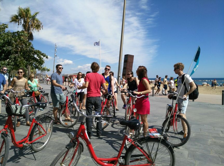 Barcelona: 3-Hour Bike Tour with Spanish Tapas - What the guide adds to the ride