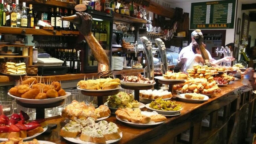 Barcelona: 4-Hour Tapas Evening Tour and Flamenco Show - Why the flamenco finale earns its place