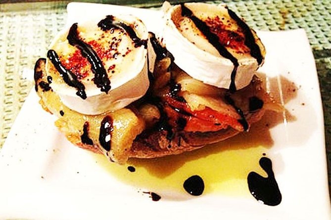 Barcelona Art and Tapas Small Group Walking Tour with Picasso Museum - Dessert, El Born, and the flexible finish