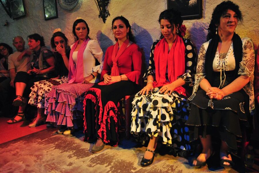 Barcelona: City Tour & Flamenco Show with Wine & Tapas - Starting beside the Gothic Quarter