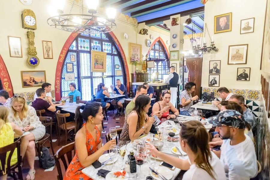 Barcelona eBike Tour with Wine and Tapas Experience - Barri de la Ribera and El Born: Barcelona’s best early introduction