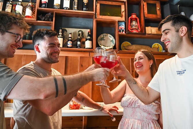 Barcelona El Born Tapas and Wine Tour with Guide - Starting among Barcelona’s old streets