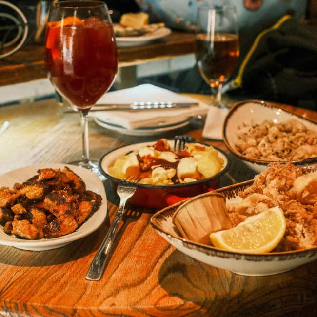 Barcelona: El Born Tapas Tour and Sailing Cruise - What you taste in El Born