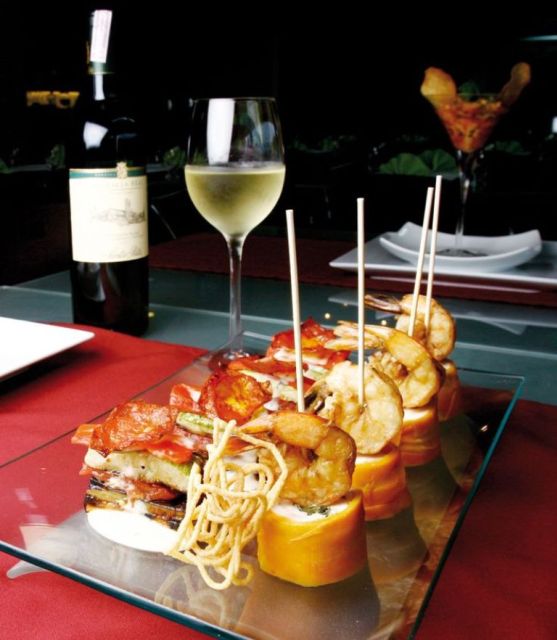 Barcelona: Evening Walking Tour in the Gaudi Area with Tapas - My booking advice