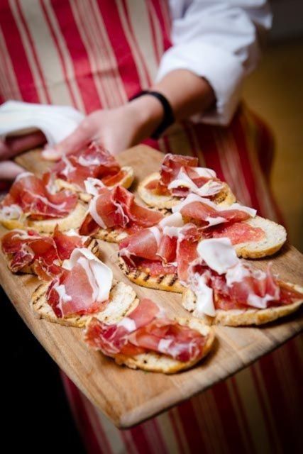 Barcelona: Evening Walking Tour in the Gaudi Area with Tapas - Four Barcelona food stops in one evening