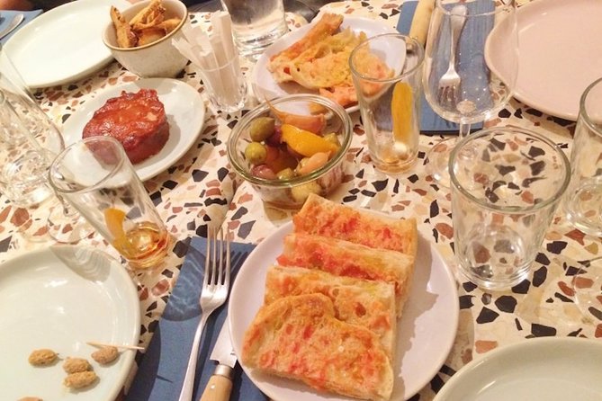 Barcelona Flamenco & Tapas Semi Private or Private Experience - Why the Gothic Quarter matters before the show