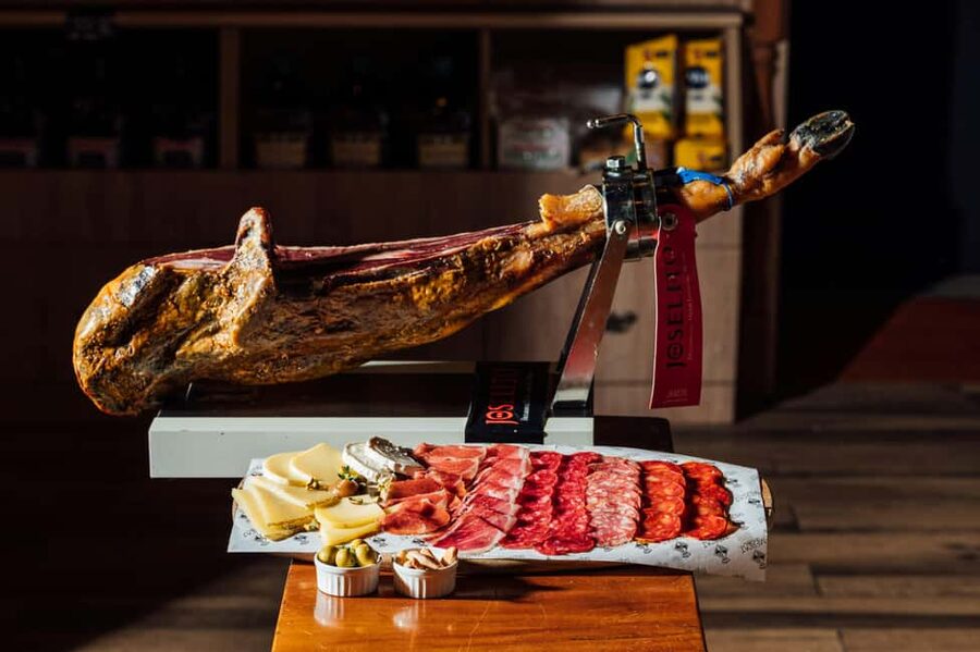 Barcelona Full Private Tapas & Historical Tour - Barcelona Cathedral and the first tapas stop