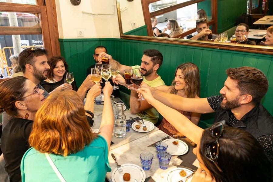 Barcelona: Gaudi Tapas & Wine Tasting Small Group Tour - The tortilla stop with the Tortillez family