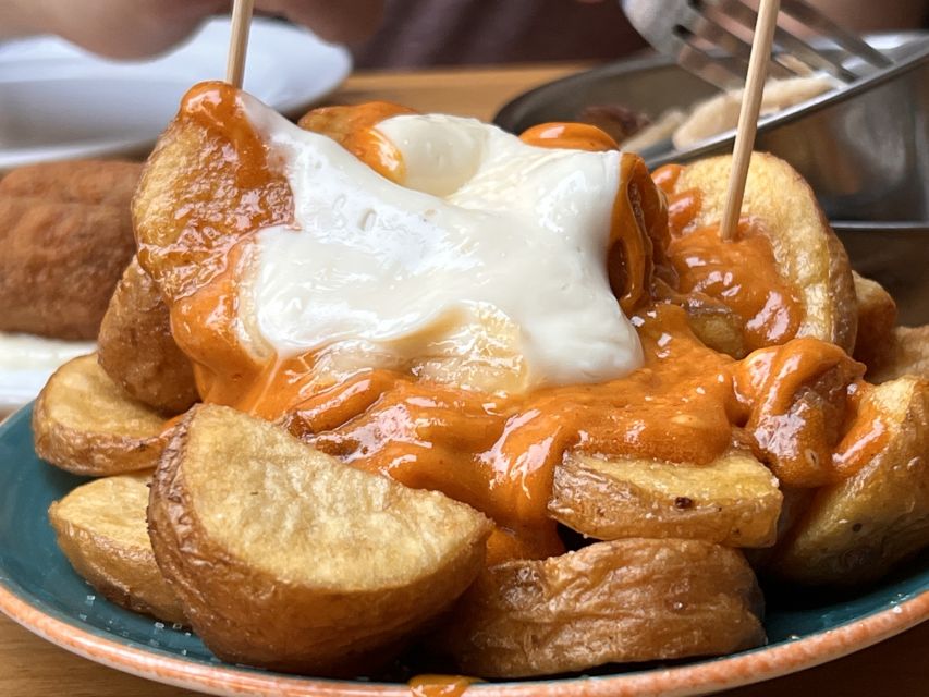 Barcelona: Gothic Quarter Guided Tour with Flamenco & Tapas - Who will enjoy this evening most?