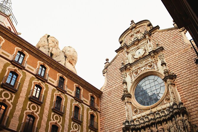 Barcelona : Gothic, Tapas, Churros & Vermouth - A quiet square with a darker past
