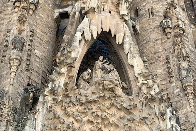 Barcelona in One Day: Gaudí, Gothic Quarter &Tapas (Private Tour) - Why this five-hour route works for a first Barcelona visit