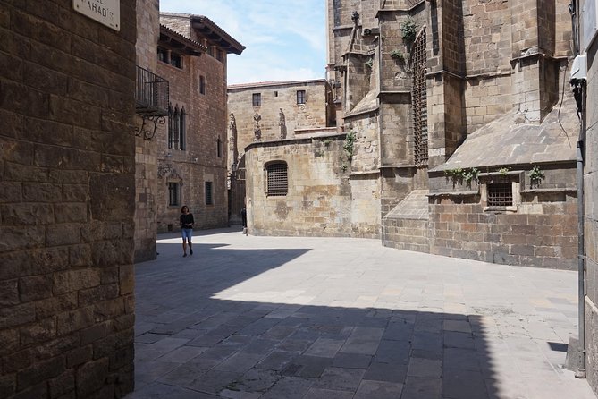 Barcelona in One Day: Gaudí, Gothic Quarter &Tapas (Private Tour) - The evening visit inside Sagrada Família