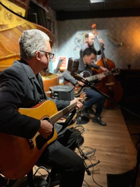 Barcelona: Jam Session - Jazz, Cocktails and Tapas - Tapas alongside the music