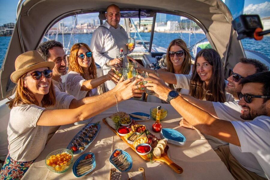 Barcelona: Local Tapas and Drinks Sailing Adventure Tour - Who will enjoy this most