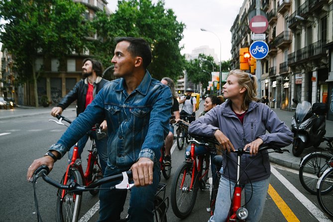 Barcelona Night Bike Tour with Local Tapas and Cava Stop - Plaça d’Espanya, Arenas, and the included cava stop