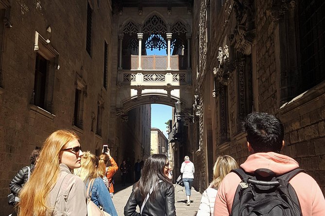 Barcelona Old Town Night Small Group Tour with Tapas & Flamenco - Walking through 2,000 years of Old Town