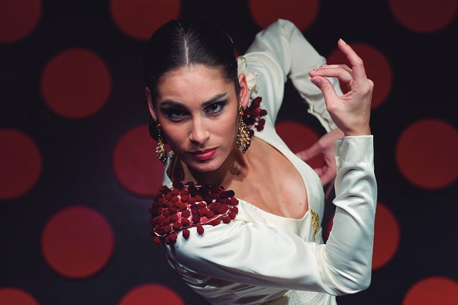 Barcelona Old Town Night Small Group Tour with Tapas & Flamenco - What the $72.59 price really covers
