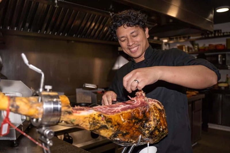 Barcelona Old Town Tapas Night: Hidden Bars, Cava & Vermut - Why this Barcelona food tour works