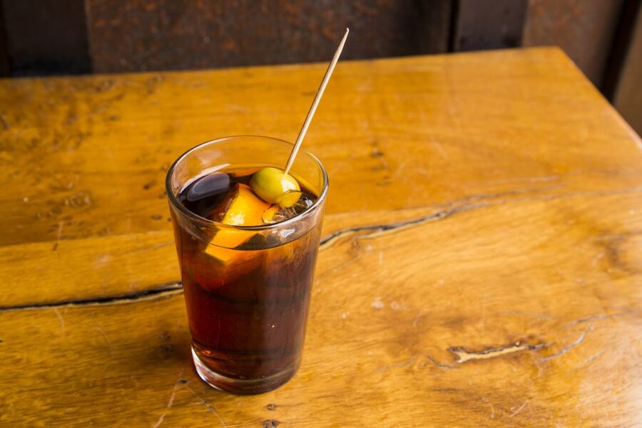 Barcelona: Old Town Tapas & Paella Food Tour with 8 Tastings - Family-run tapas with wine