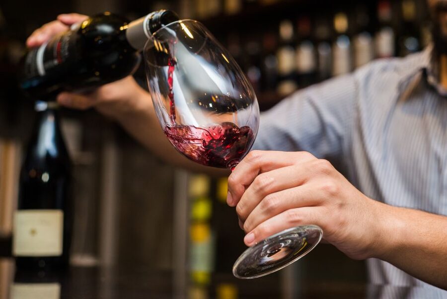 Barcelona: Old Town Tapas & Paella Food Tour with 8 Tastings - Paella and sangria near the Mediterranean