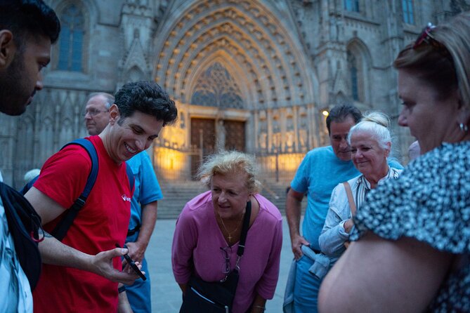 Barcelona Old Town Tapas Tour: Vermouth, Bites & Hidden Gems - Pont del Bisbe and the stories behind the photograph