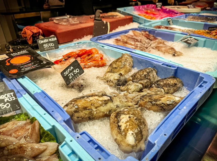 ⭐︎ Barcelona: Paella Maestro Market Tour & Sangria & Tapas - Preparing three dishes in one kitchen