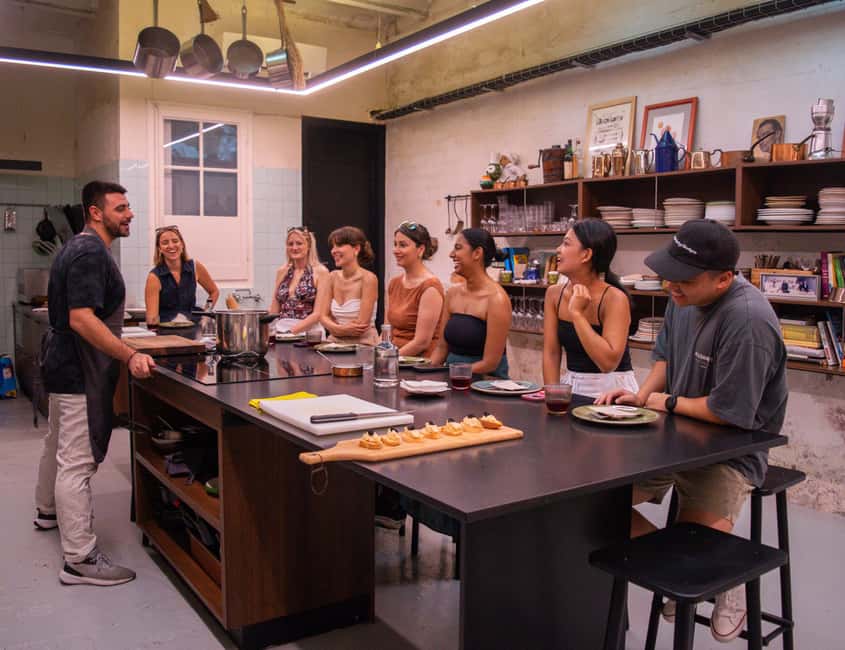 Barcelona: Paella & Tapas Cooking Class with Sangria - Why this class works so well in Gràcia