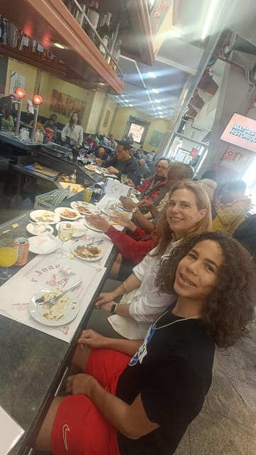 Barcelona private Family-Friendly Cultural & Food Tour - Why this tour works for families