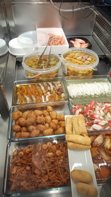 Barcelona private Family-Friendly Cultural & Food Tour - Choosing tapas without forcing the issue