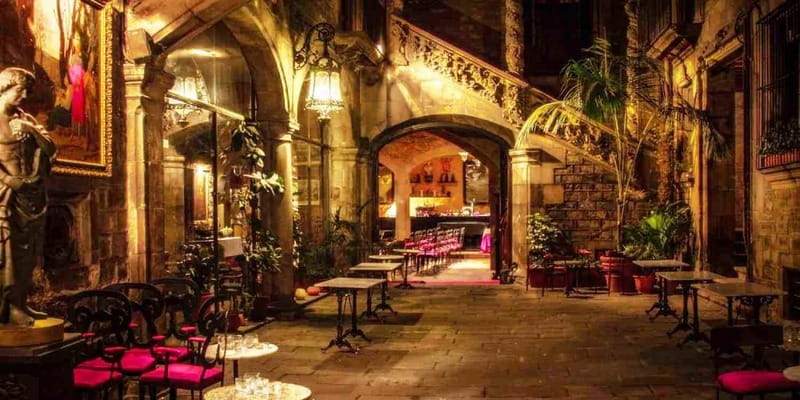 Barcelona: Private Tapas & Wine with Flamenco Show Old Town - Who will enjoy this Barcelona evening