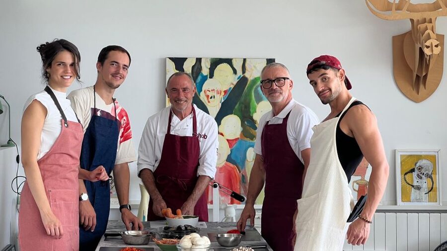 Barcelona: Rooftop Tapas and Sangria Class with a Chef - Cooking tapas in a Barceloneta home